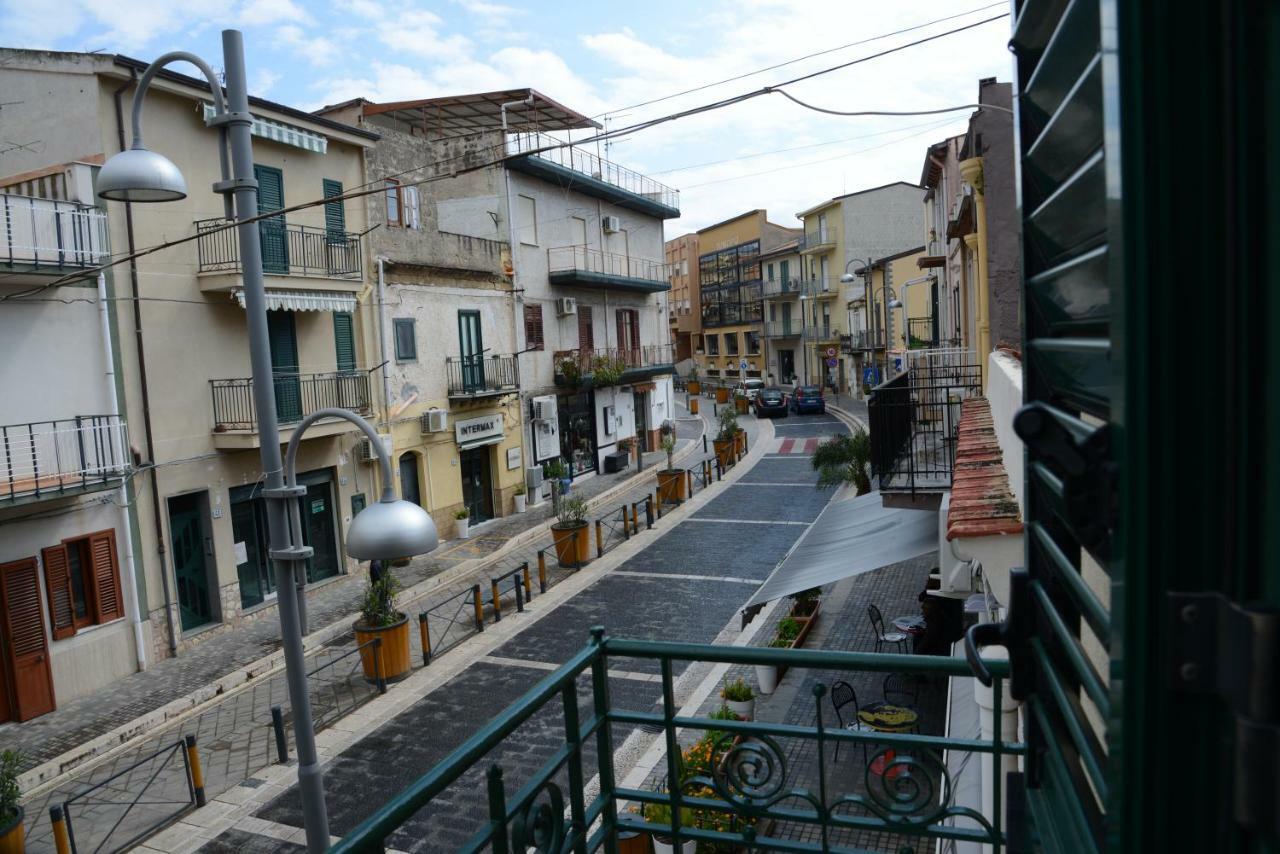City House Villa Campofelice Di Roccella Eksteriør billede